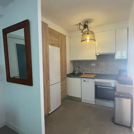 Beachfront San Pedro Alcantara דירה