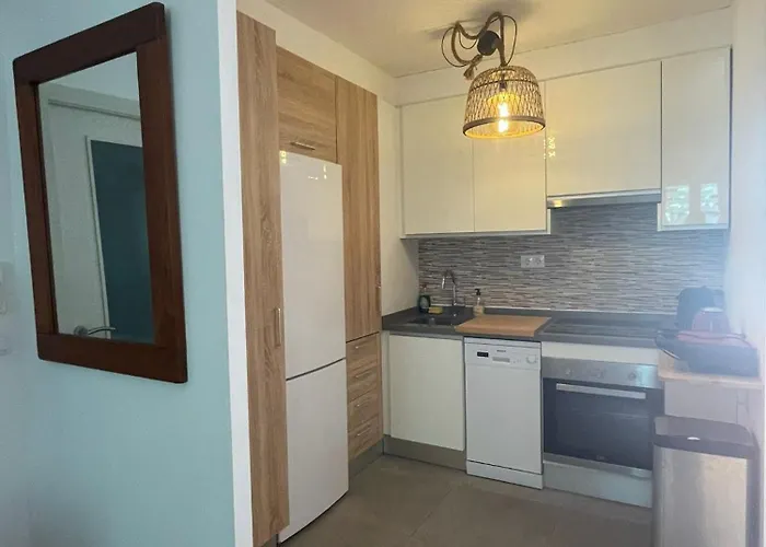 Beachfront San Pedro Alcantara Апартаменти